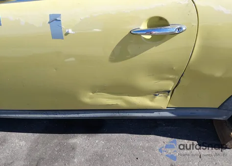 2011 Mini Cooper z USA, uszkodzony, nr VIN WMWSU3C56BT091182